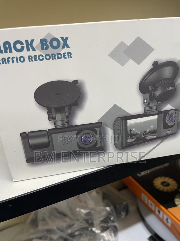 3 in 1 Black Box Dashboard Camera 1080p - thumbnail 2