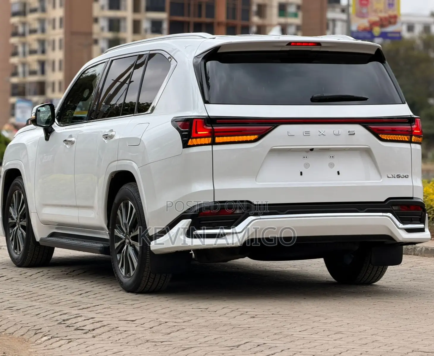 Lexus LX 600 2022 White