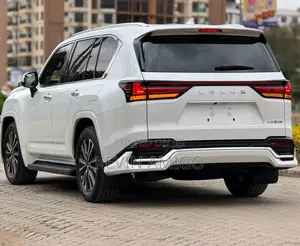 Lexus LX 600 2022 White