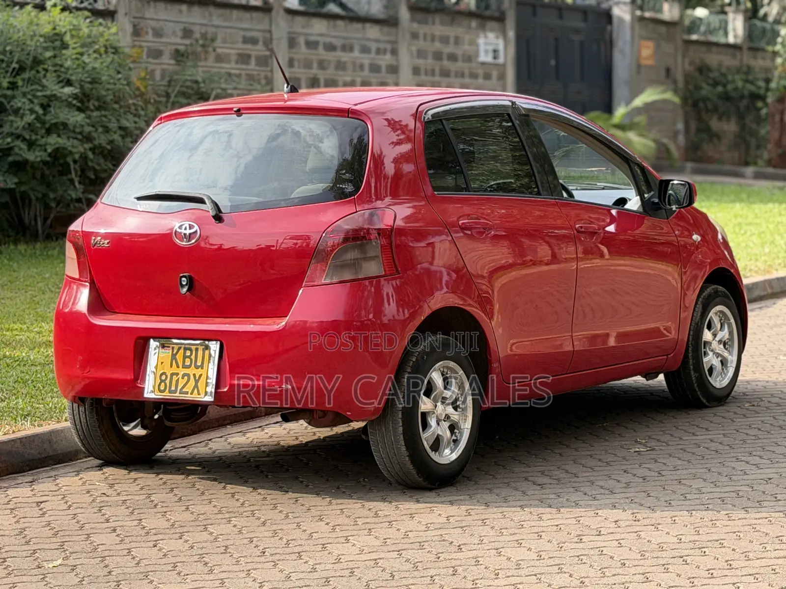 Toyota Vitz 2006 Red