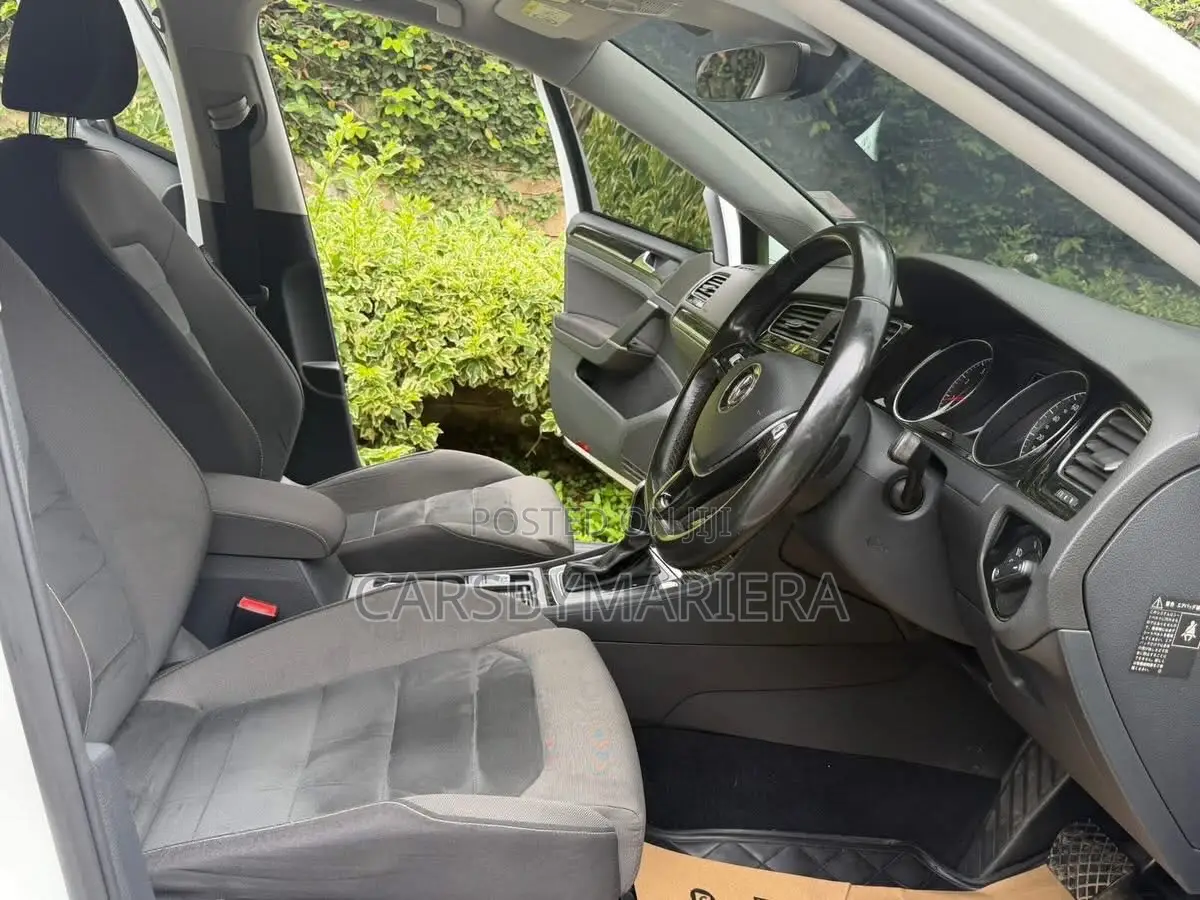 Volkswagen Golf 2018 White