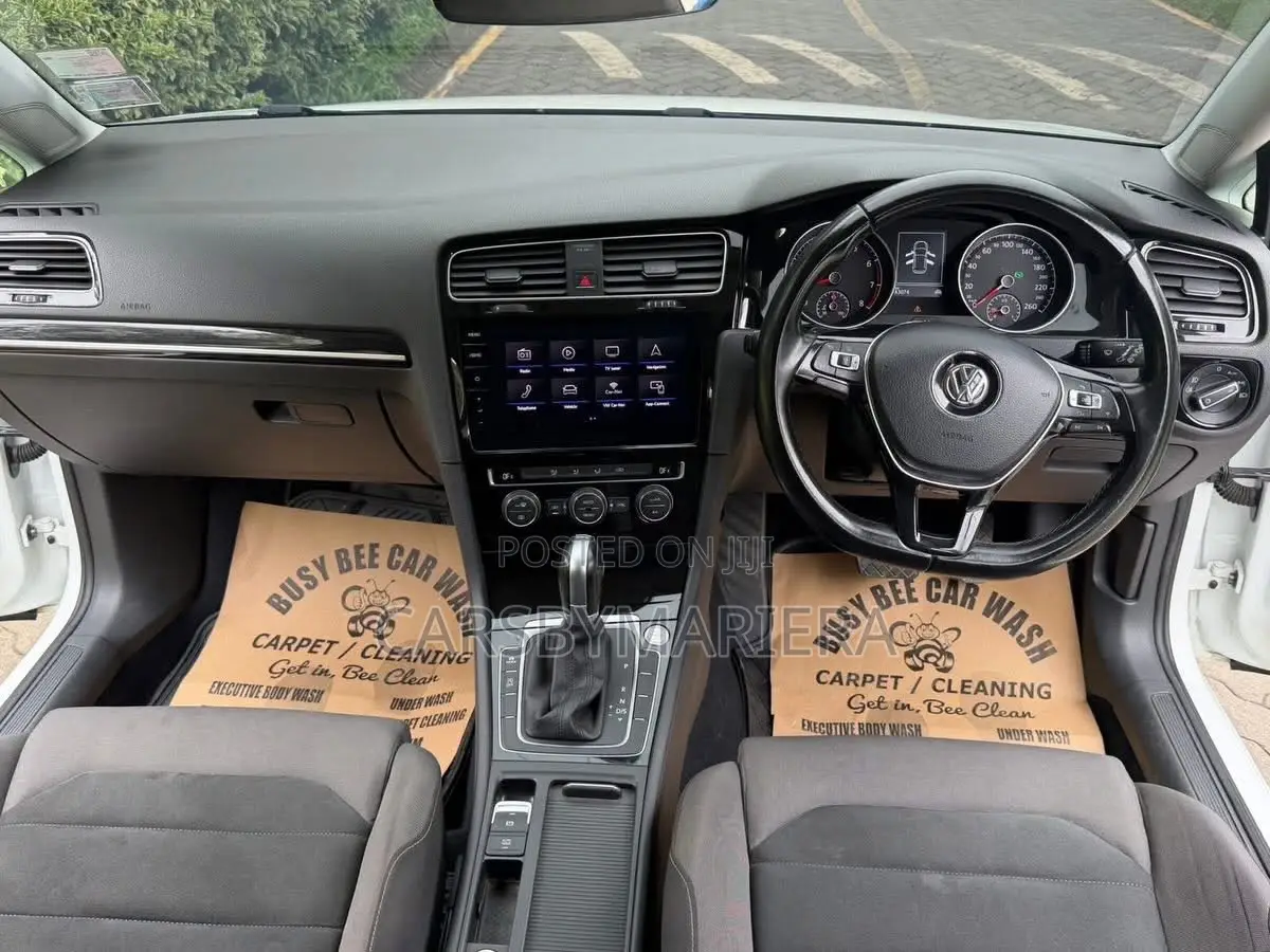 Volkswagen Golf 2018 White