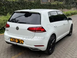 Volkswagen Golf 2018 White