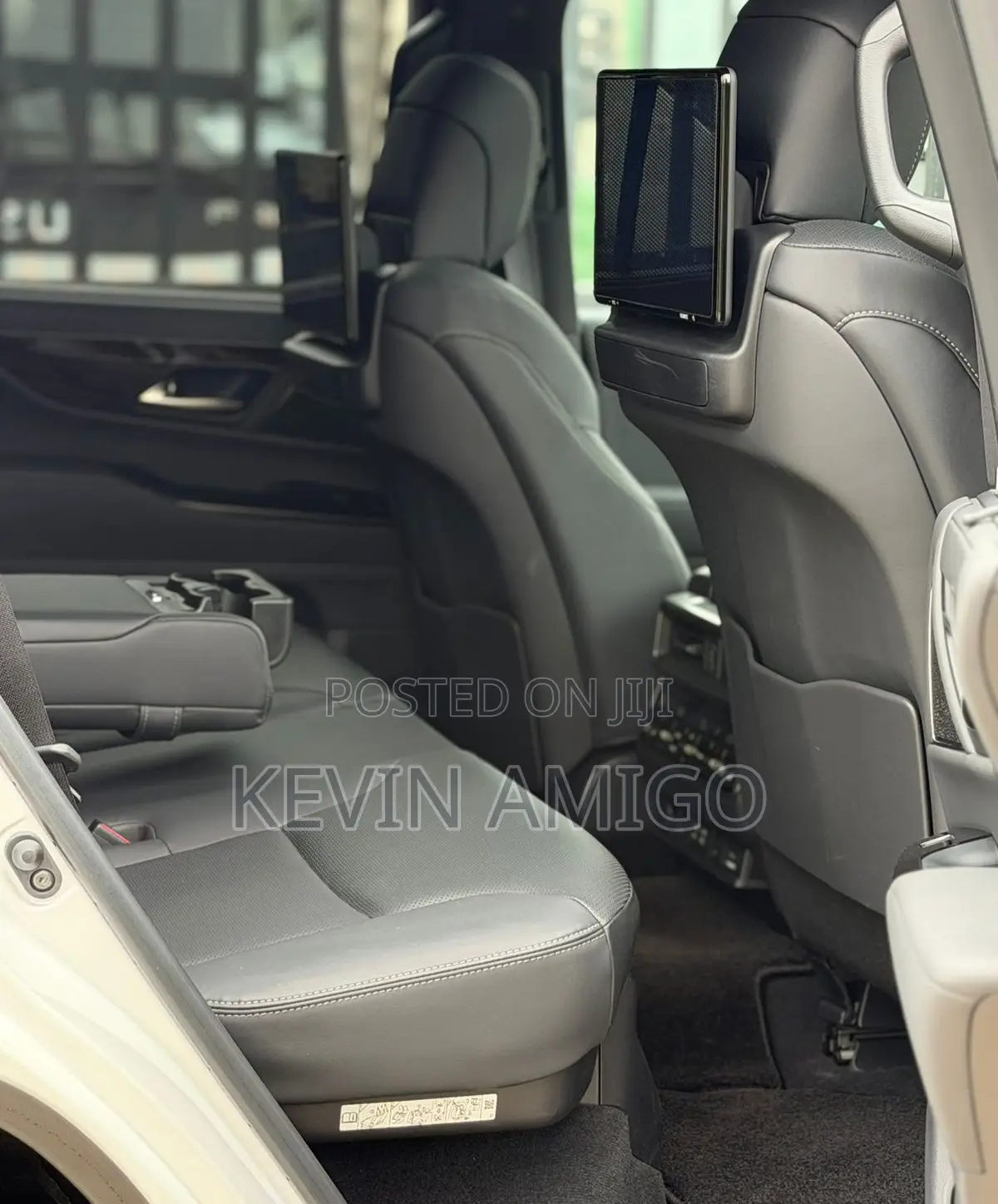 Lexus LX 600 2022 White