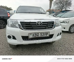 Toyota Hilux 2012 White