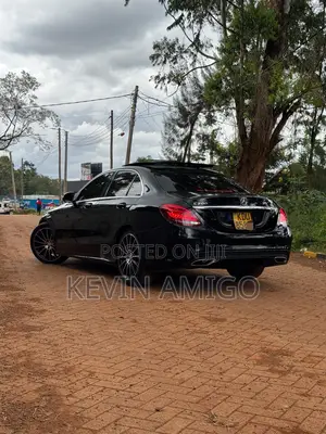 Mercedes-Benz C200 2018 Black