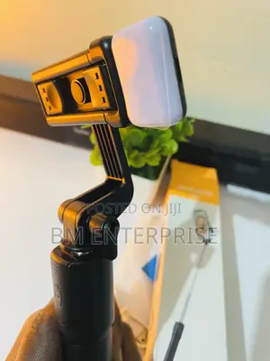 R1s Selfie Stick With Led Light