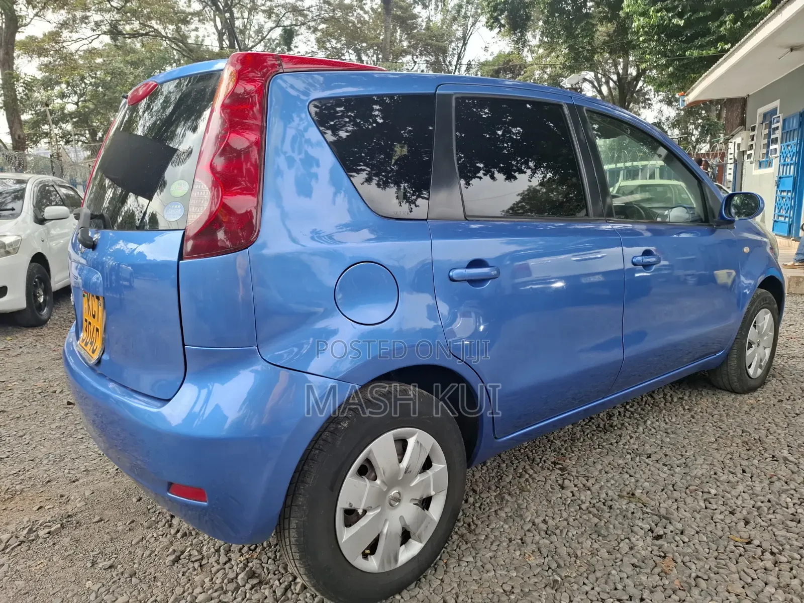 Nissan Note 2011 Blue