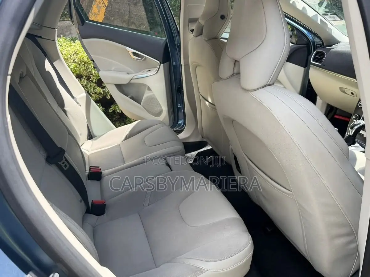 Volvo V40 2014 Blue