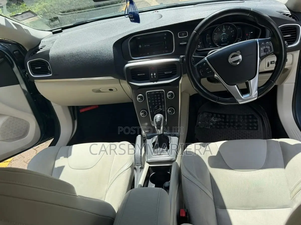 Volvo V40 2014 Blue