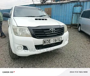 Toyota Hilux 2014 White