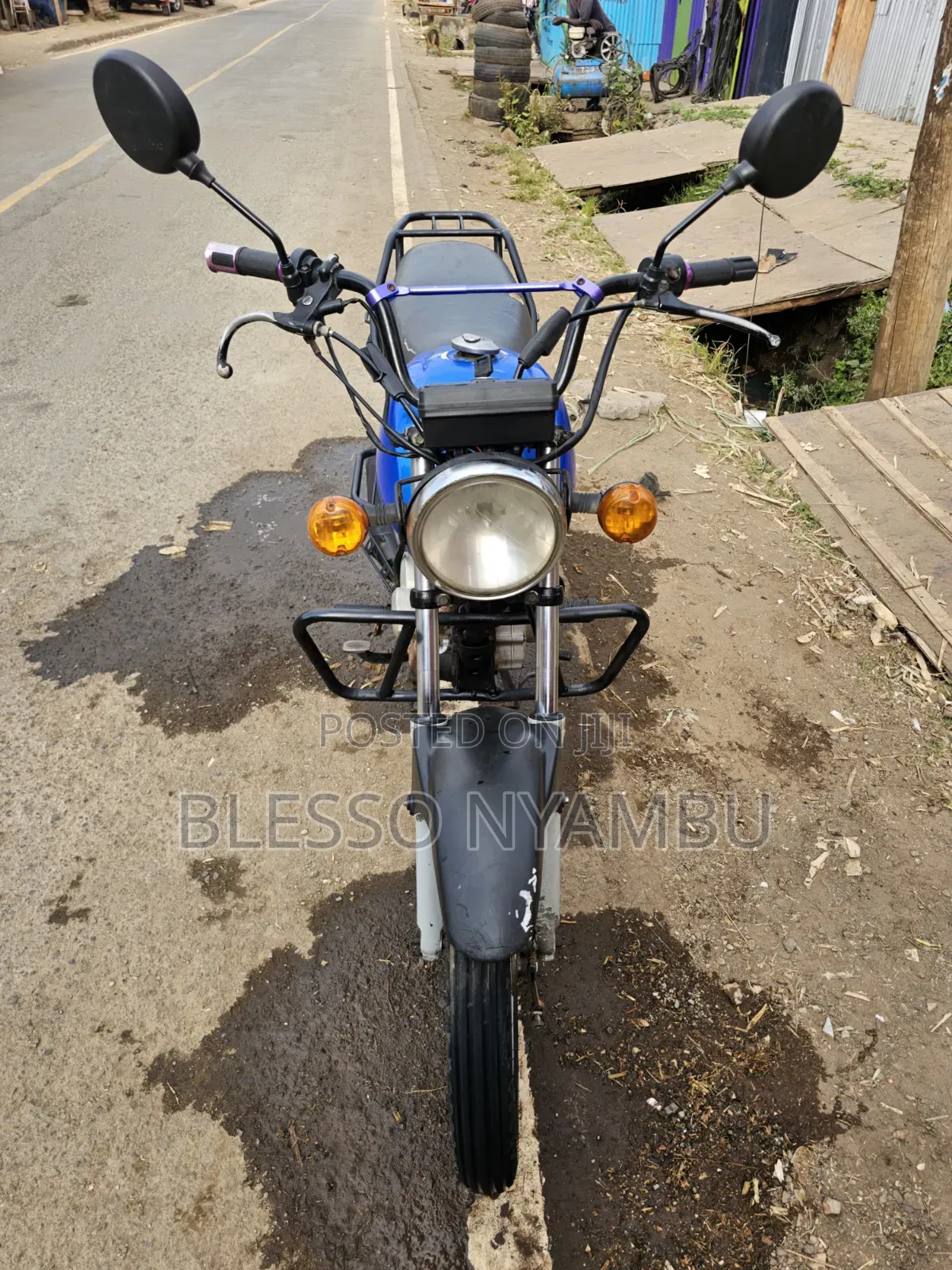 Honda CB 2023 Blue