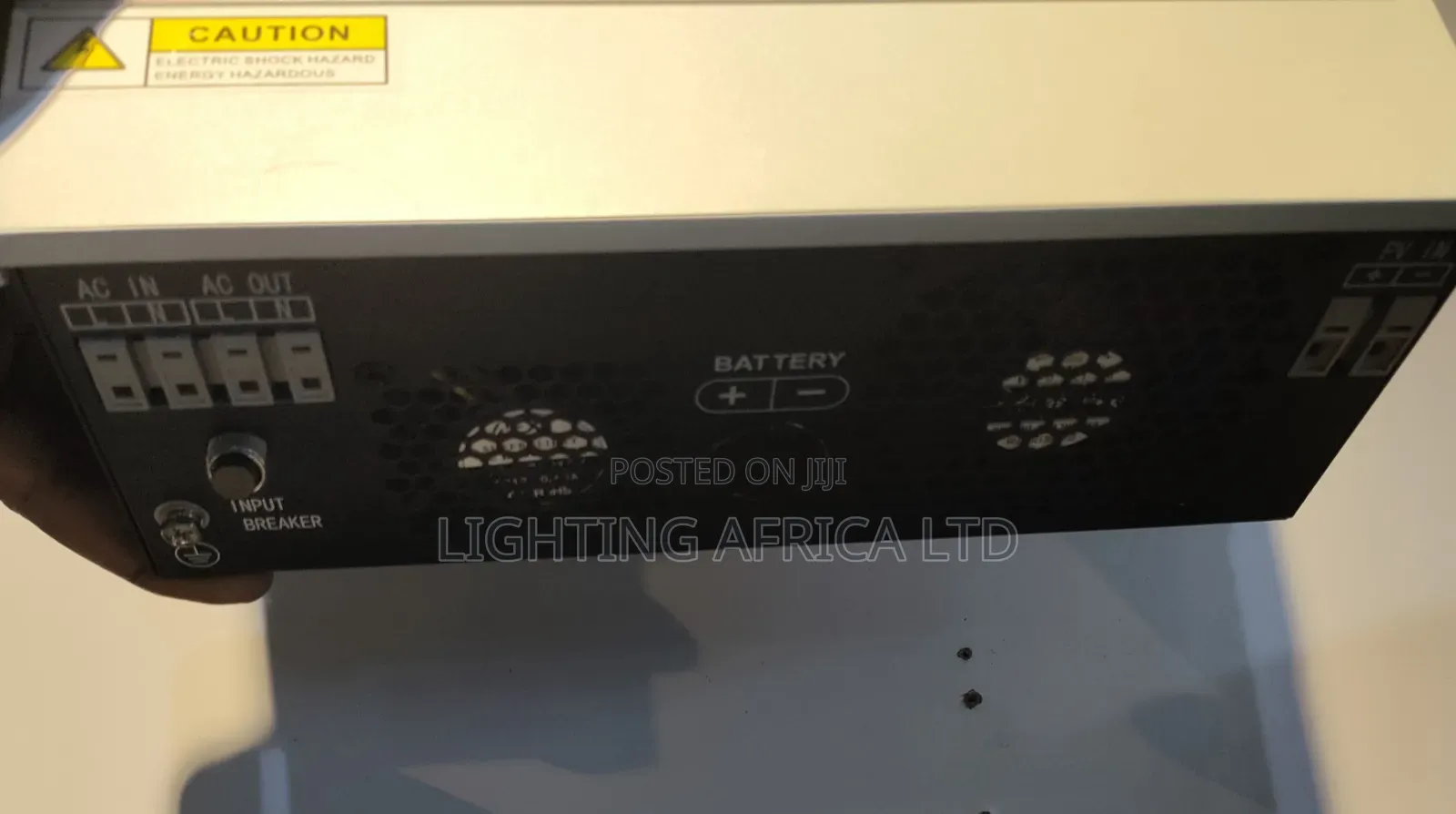 Brand New 1.5kva - 12v Solarmax Hybrid Solar Inverter