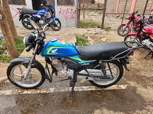 Honda CB 2023 Blue