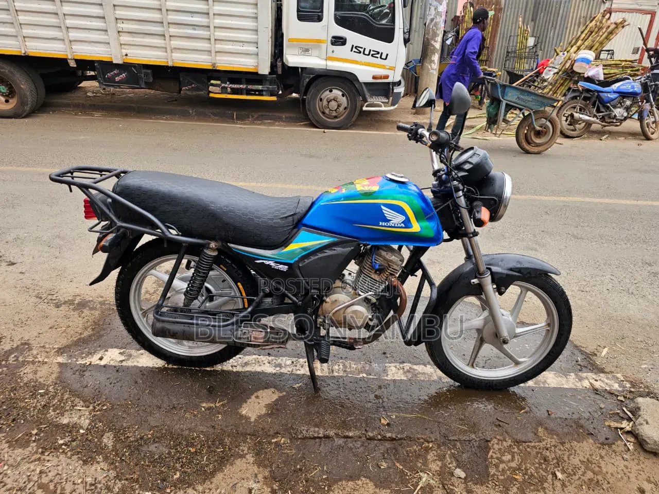Honda CB 2023 Blue