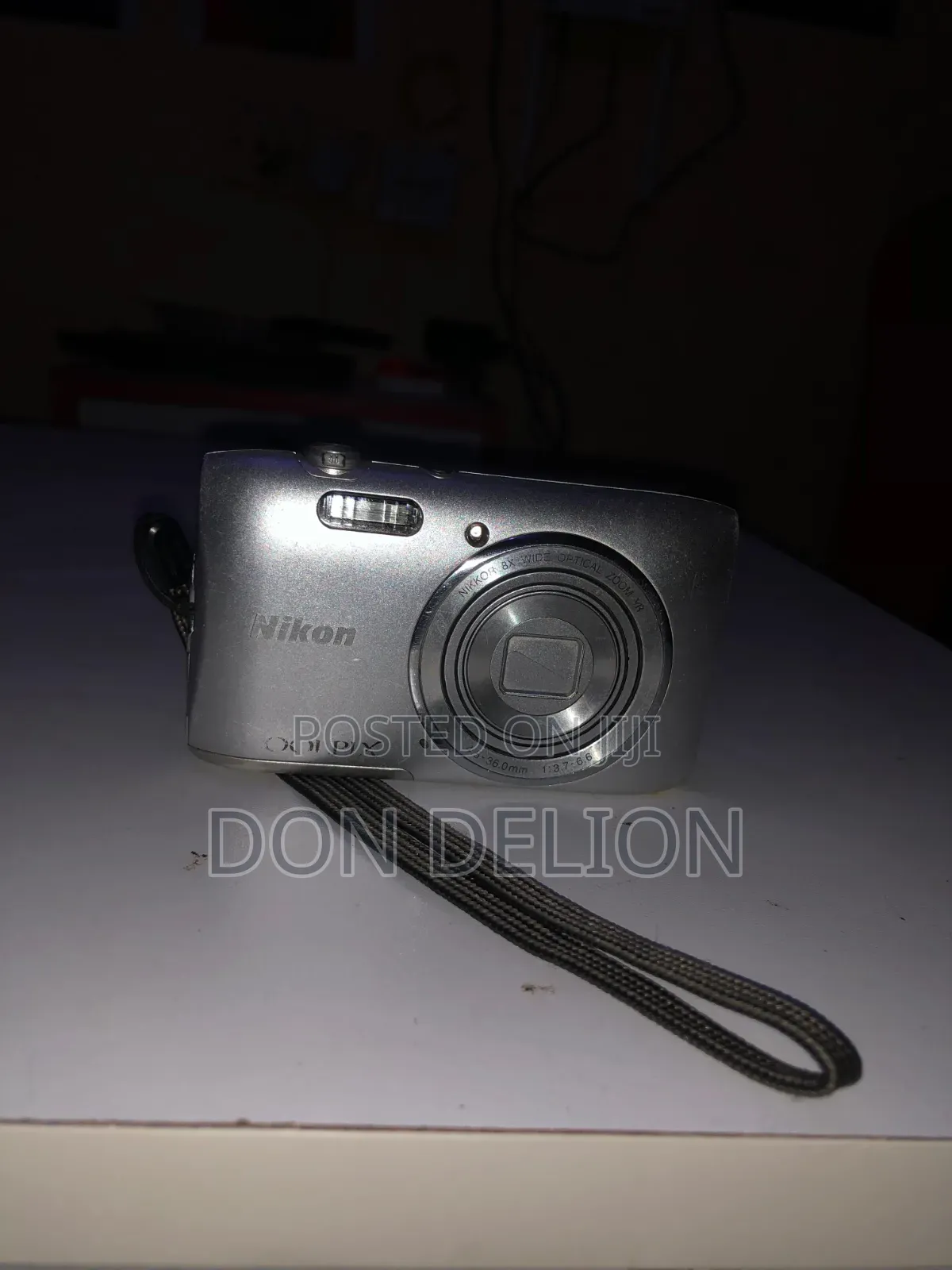 Nixon Camera
