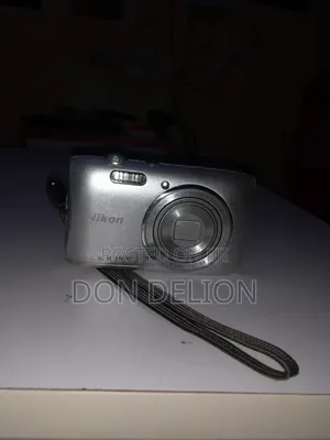 Nixon Camera