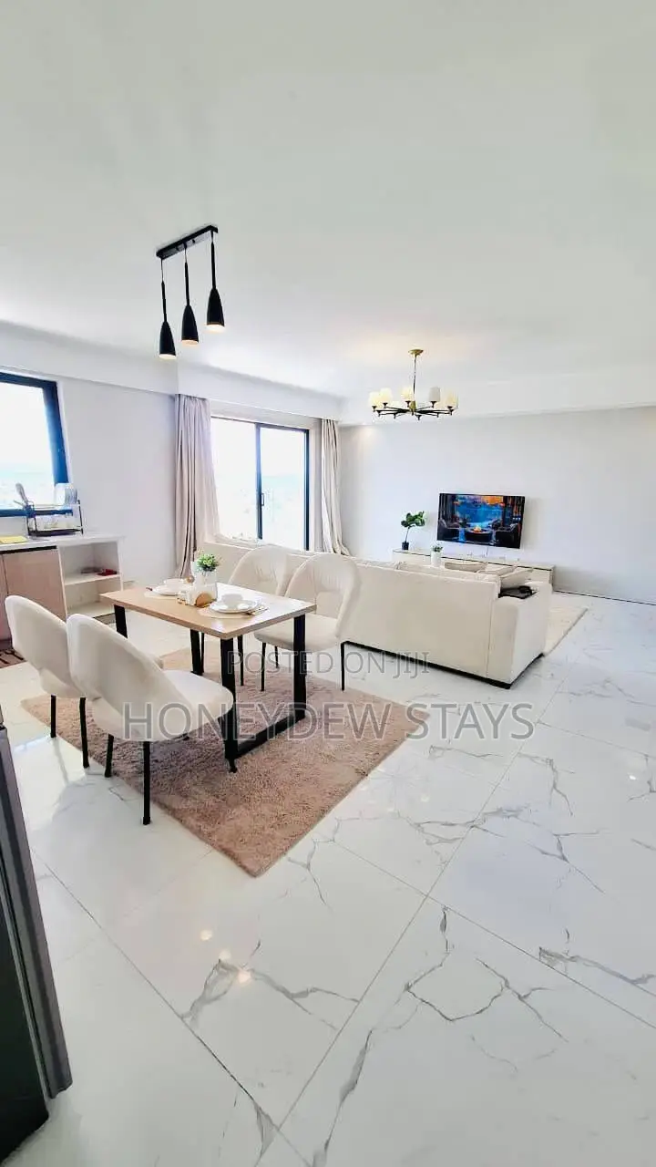 Furnished 3bdrm Apartment in Apple Tree Apartment, Hotel 67 Area
