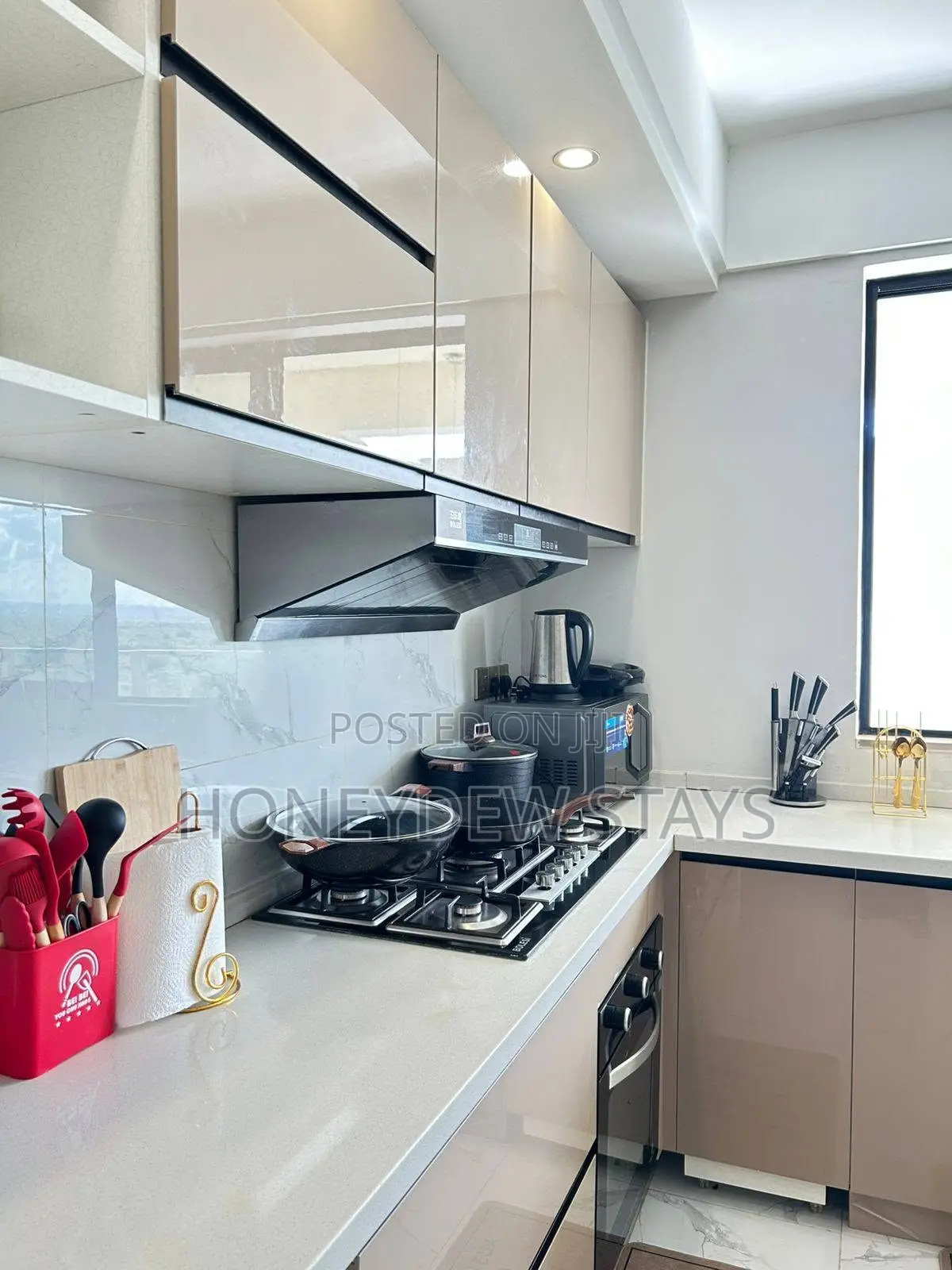 Furnished 3bdrm Apartment in Apple Tree Apartment, Hotel 67 Area