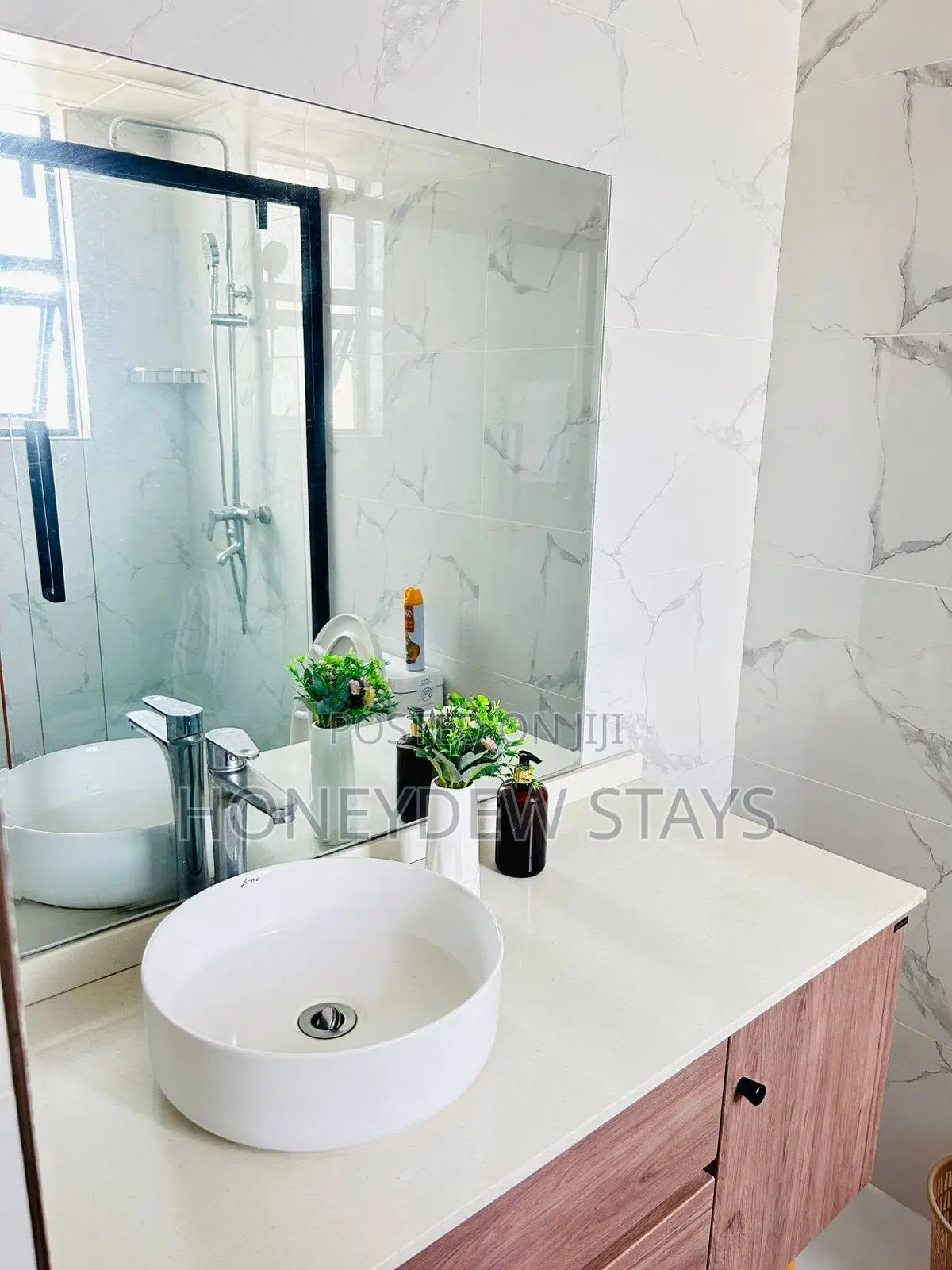 Furnished 3bdrm Apartment in Apple Tree Apartment, Hotel 67 Area
