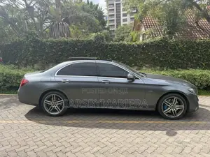Mercedes-Benz E350e 2017 Silver