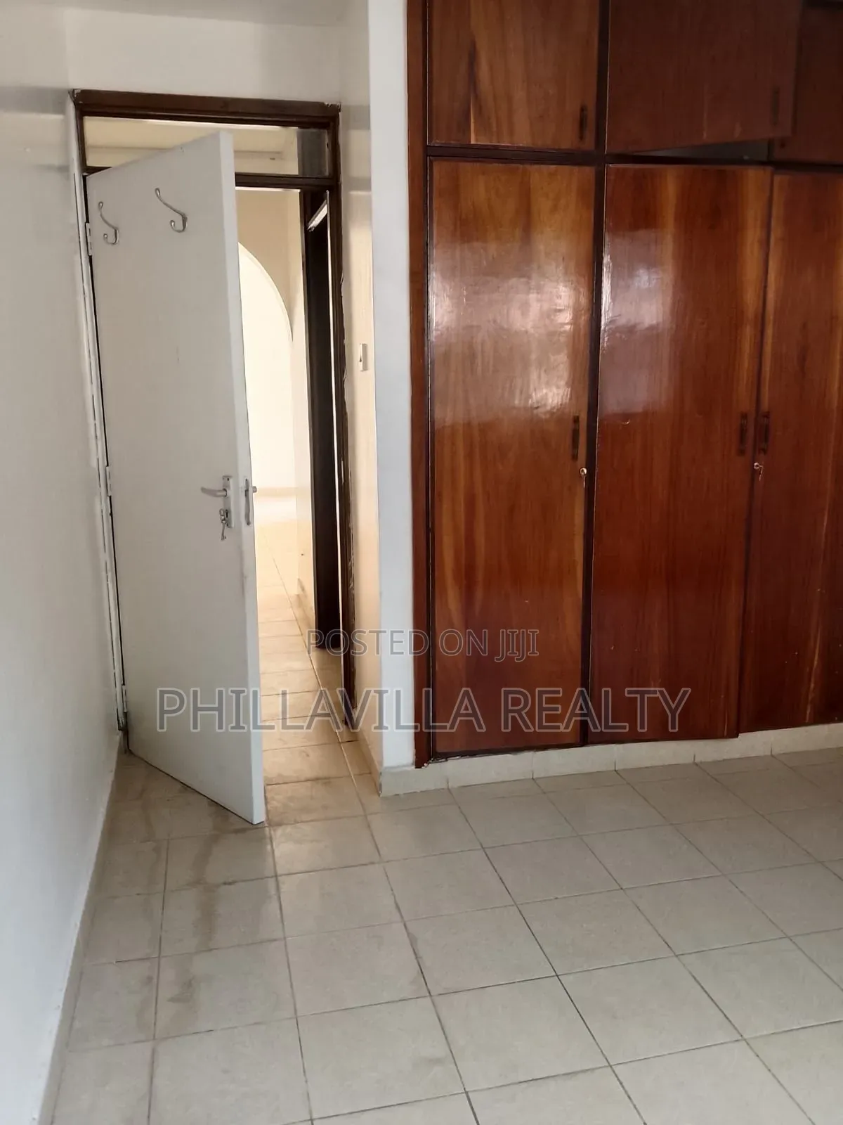 3bdrm Apartment in Raphta Road Area for rent