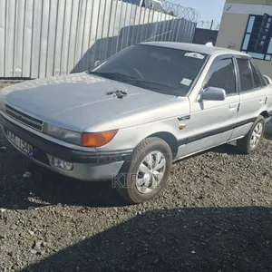 Mitsubishi Lancer 2000 Silver