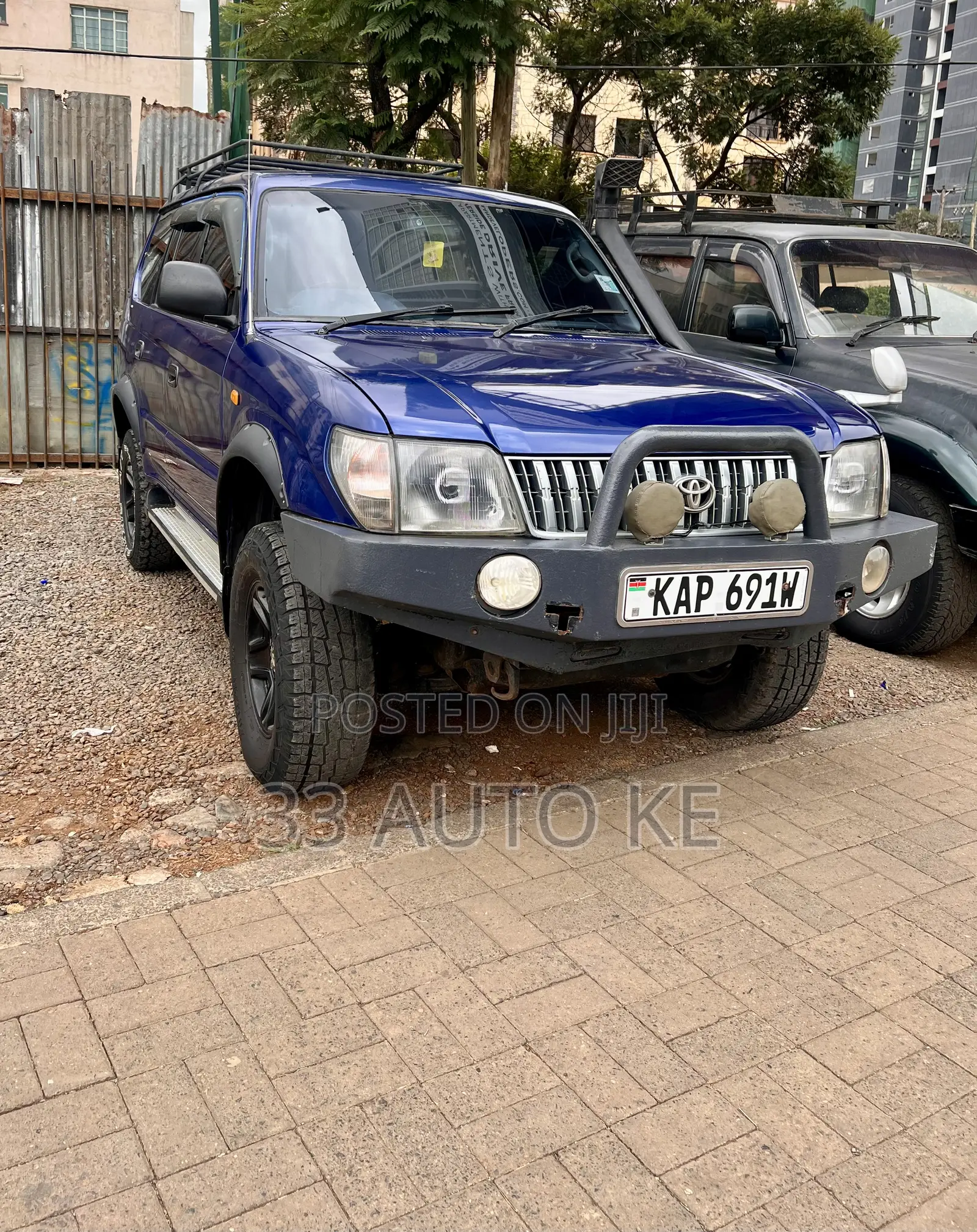 Toyota Land Cruiser Prado 2002 Blue