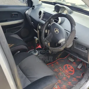 Toyota IST 2005 Silver