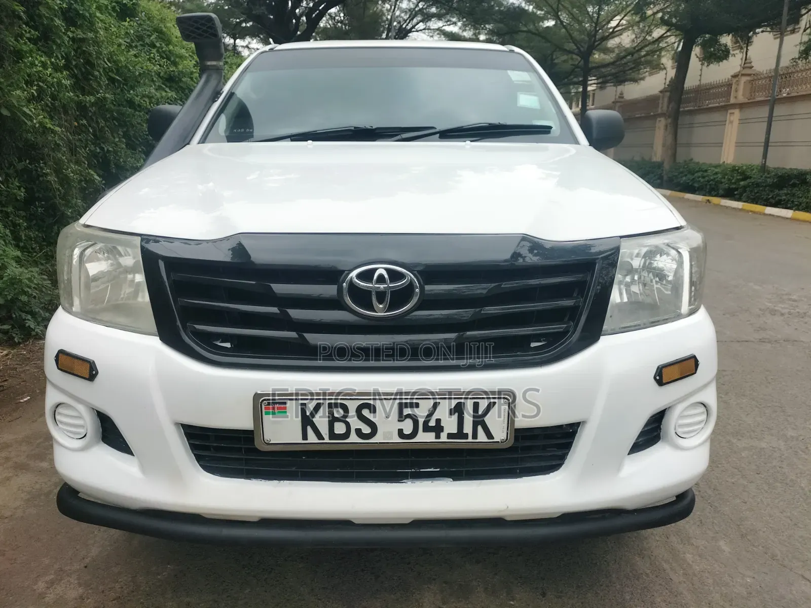 Toyota Hilux 2013 Pearl