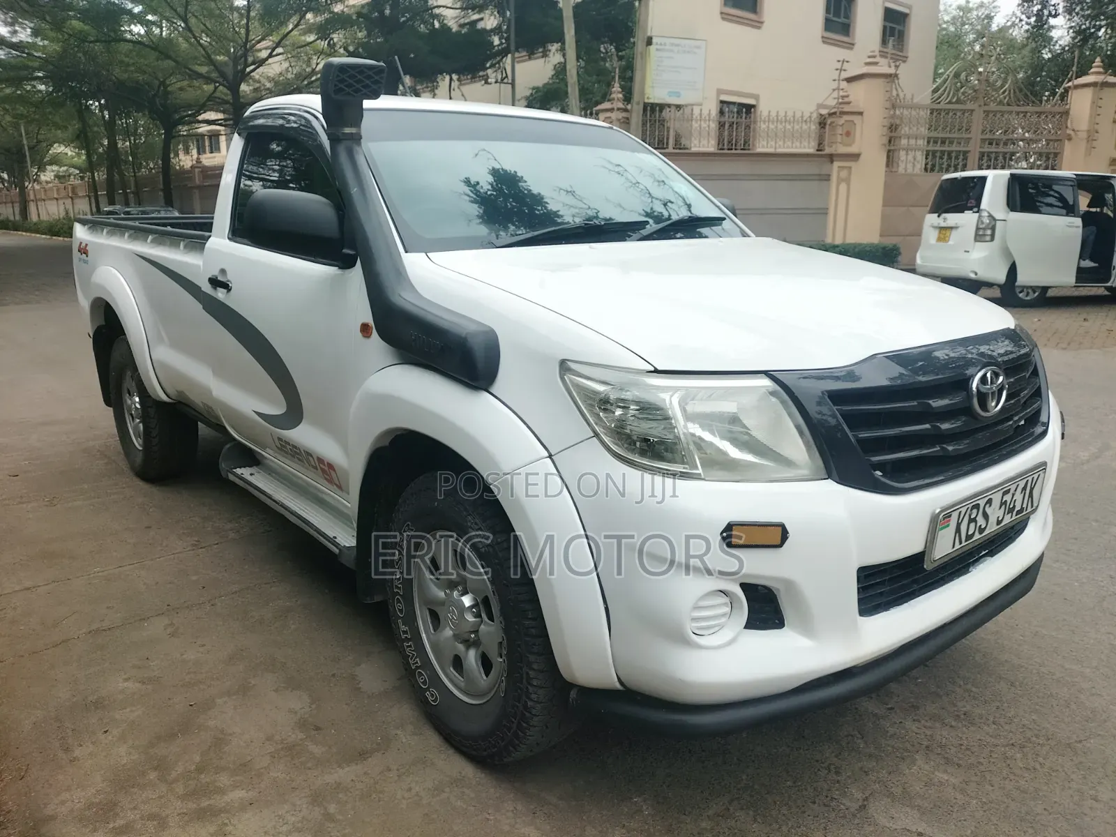 Toyota Hilux 2013 Pearl