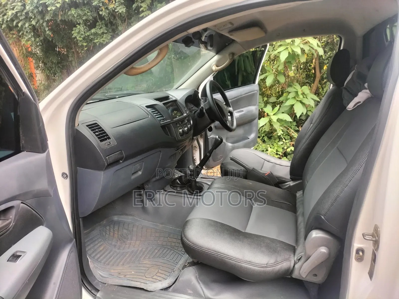 Toyota Hilux 2013 Pearl