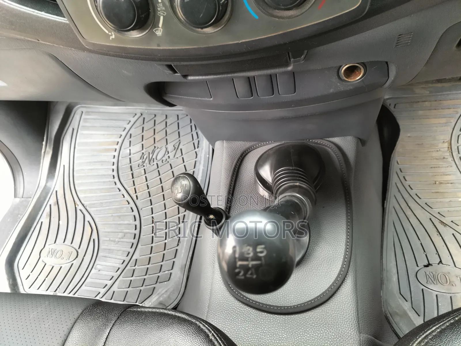 Toyota Hilux 2013 Pearl