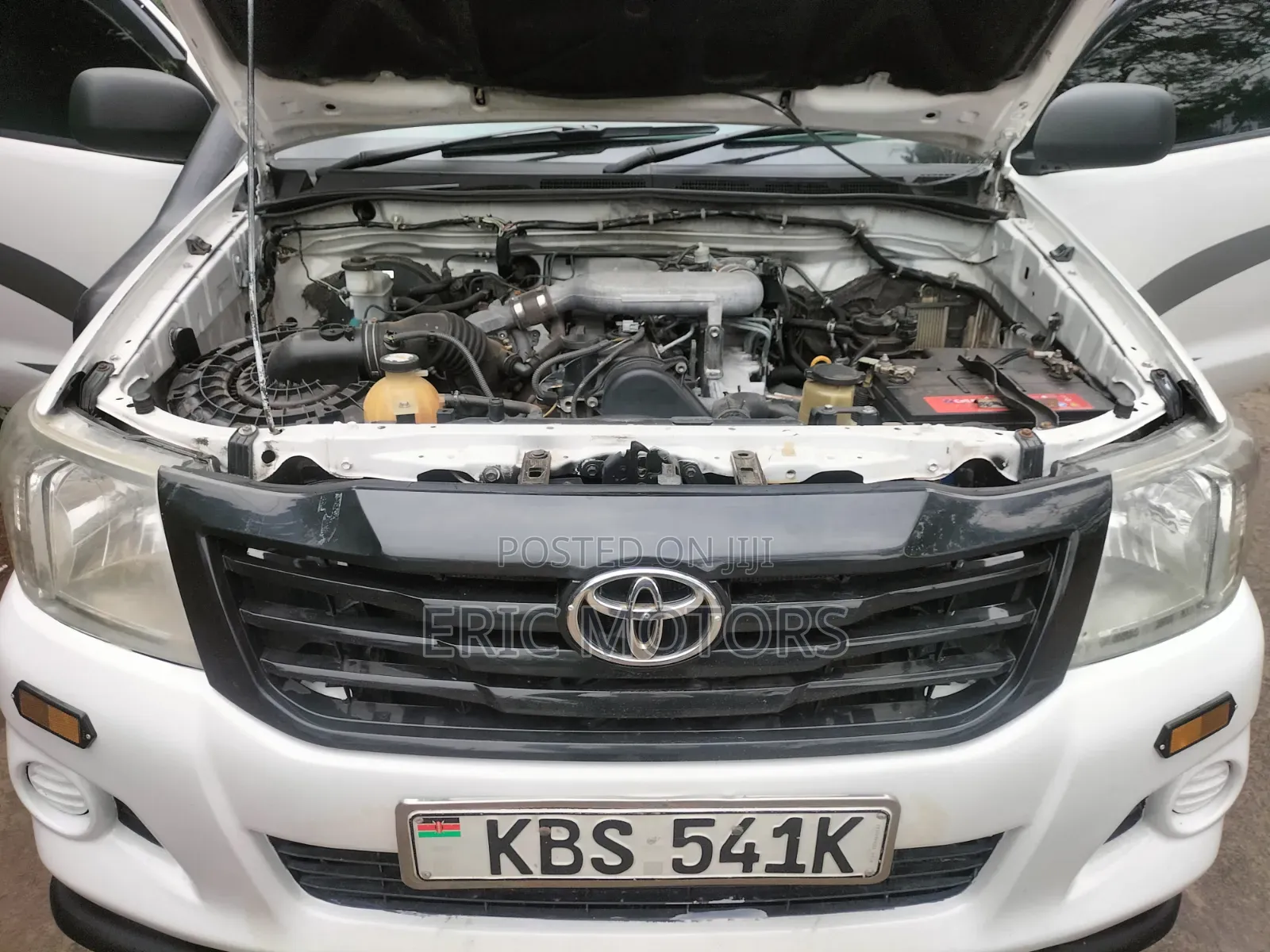 Toyota Hilux 2013 Pearl