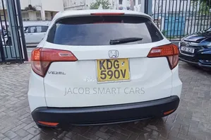 Honda Vezel 2017 White