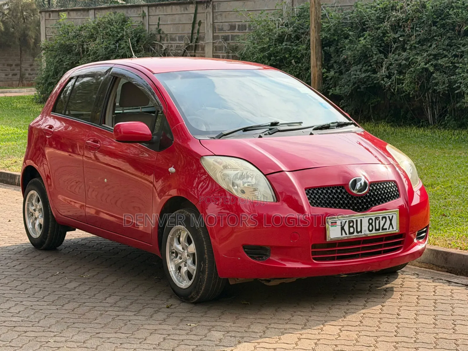 Toyota Vitz 2005 Red
