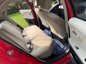 Toyota Vitz 2005 Red