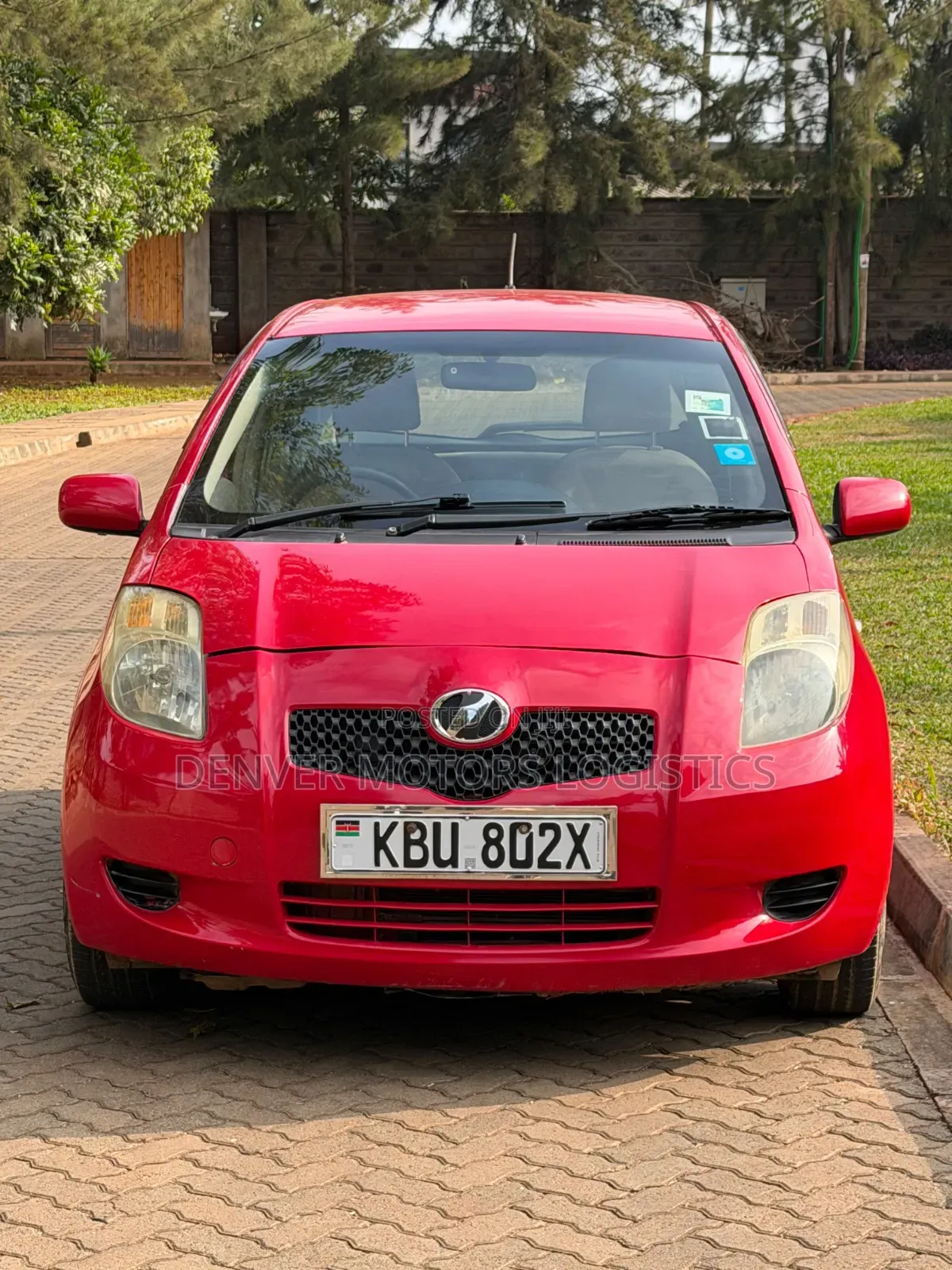 Toyota Vitz 2005 Red