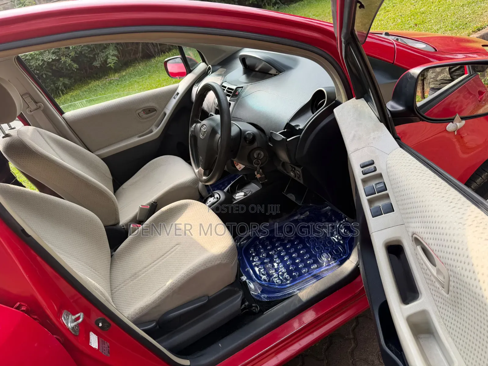 Toyota Vitz 2005 Red