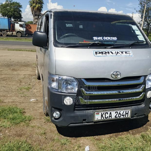 Toyota HiAce 2011 Silver - thumbnail 2