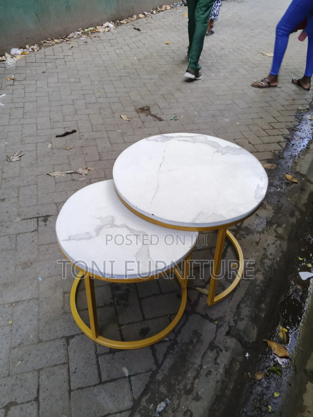 Round Coffee Table