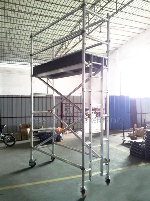 Aluminium Scaffolding Ladder 4.3mtrs, Wheeled.