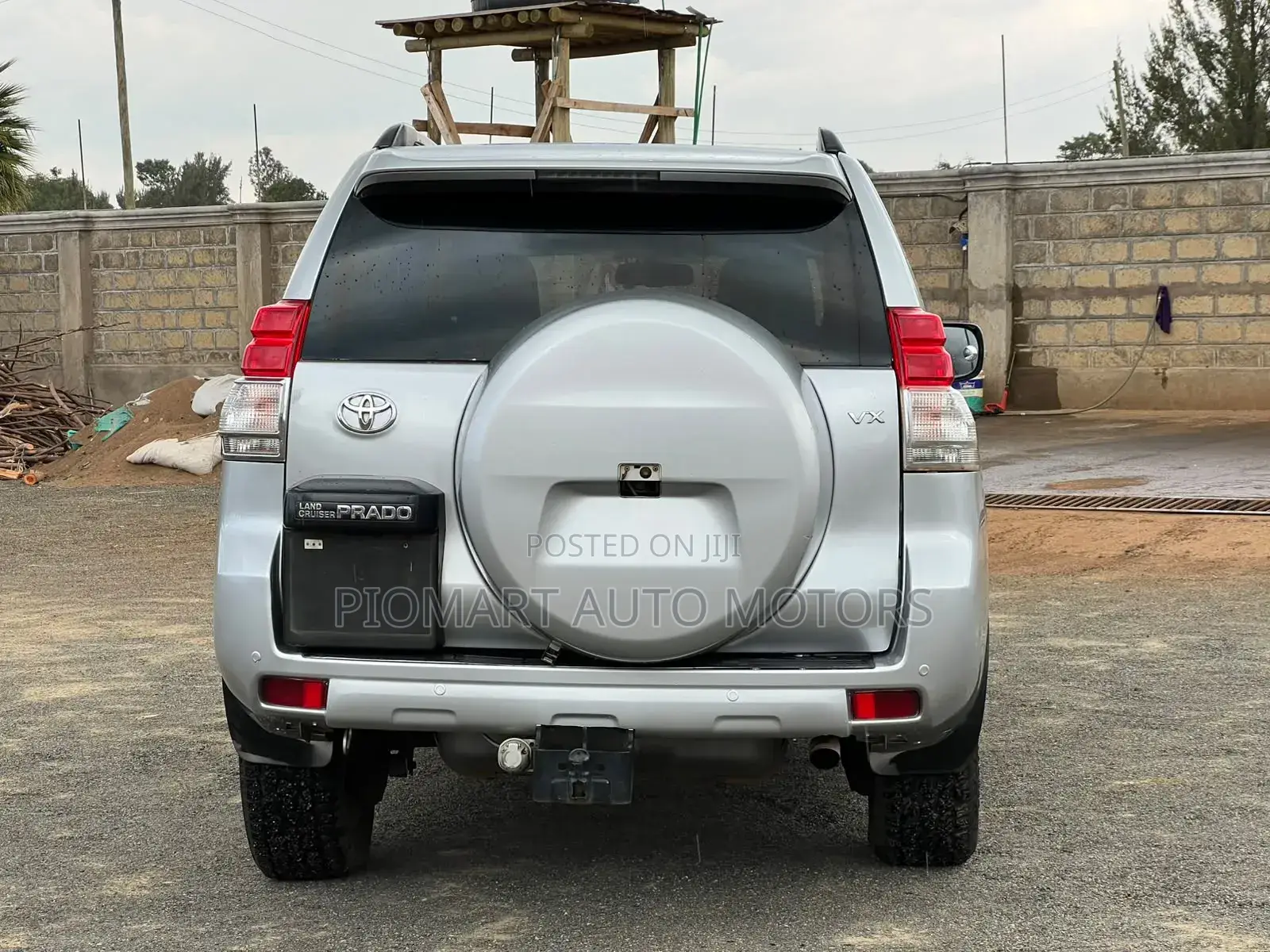 Toyota Land Cruiser Prado 2010 Silver