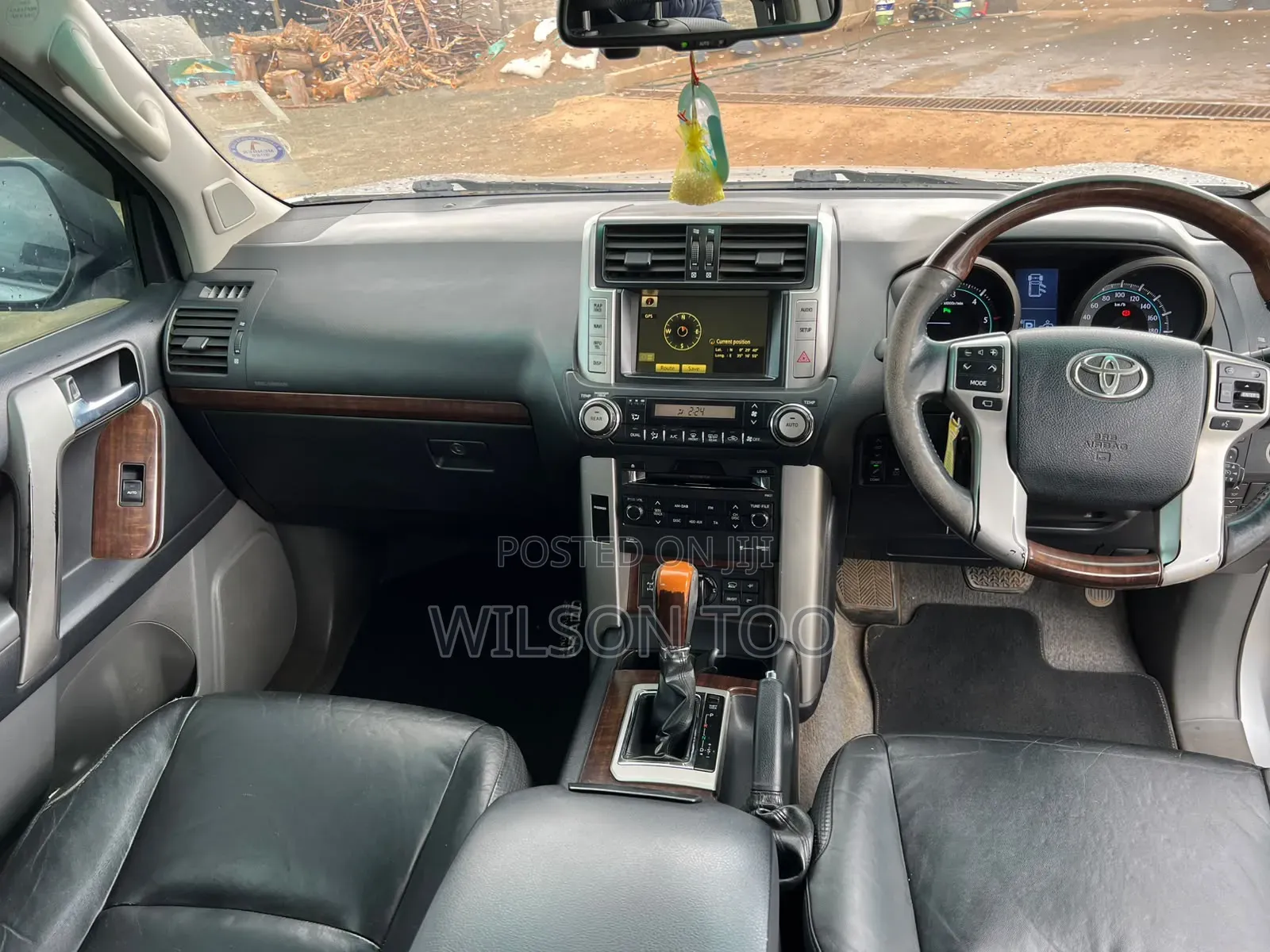 Toyota Land Cruiser Prado 2010 Silver