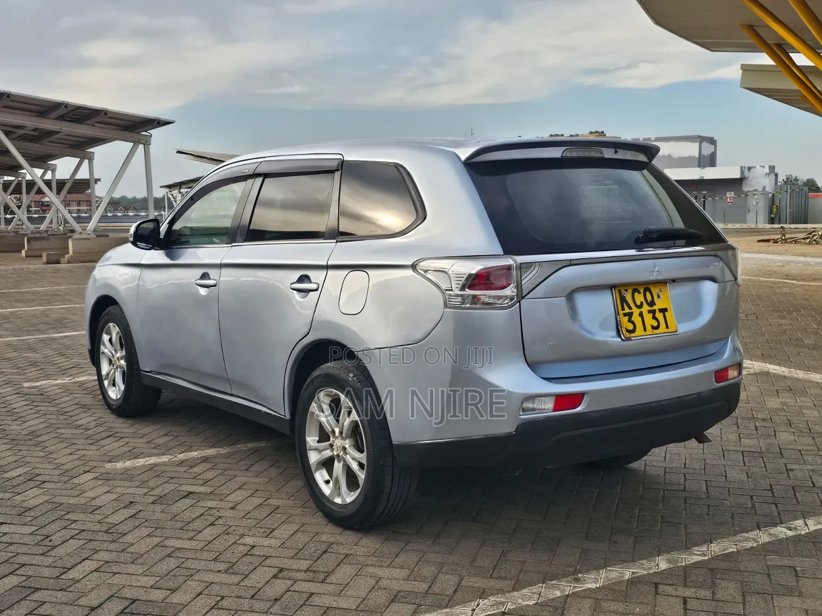Mitsubishi Outlander 2.0 PHEV AWD 2013 Silver