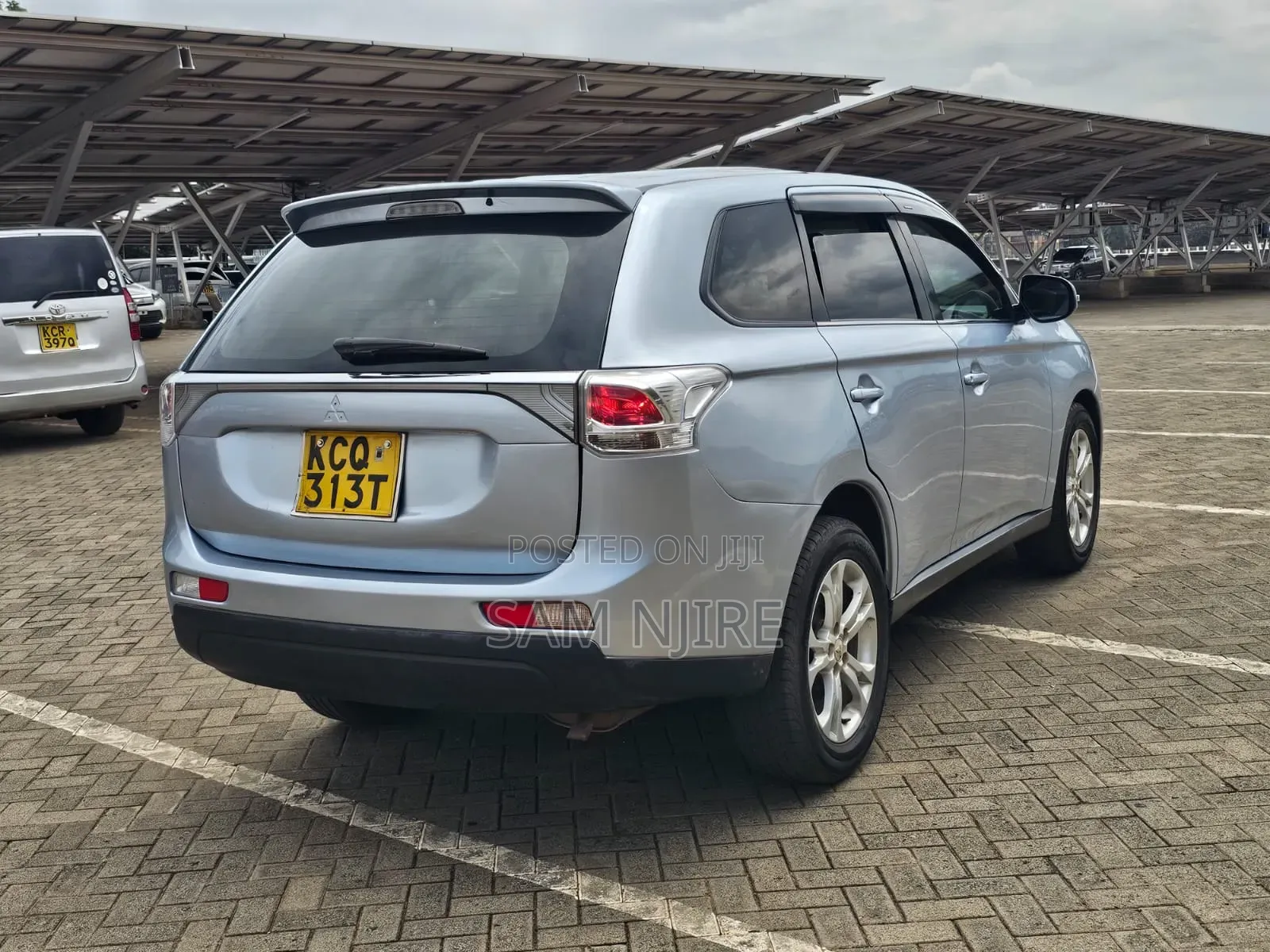 Mitsubishi Outlander 2.0 PHEV AWD 2013 Silver