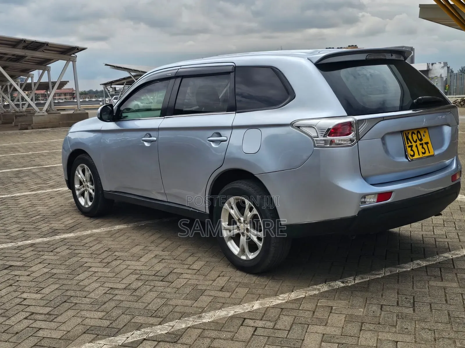 Mitsubishi Outlander 2.0 PHEV AWD 2013 Silver