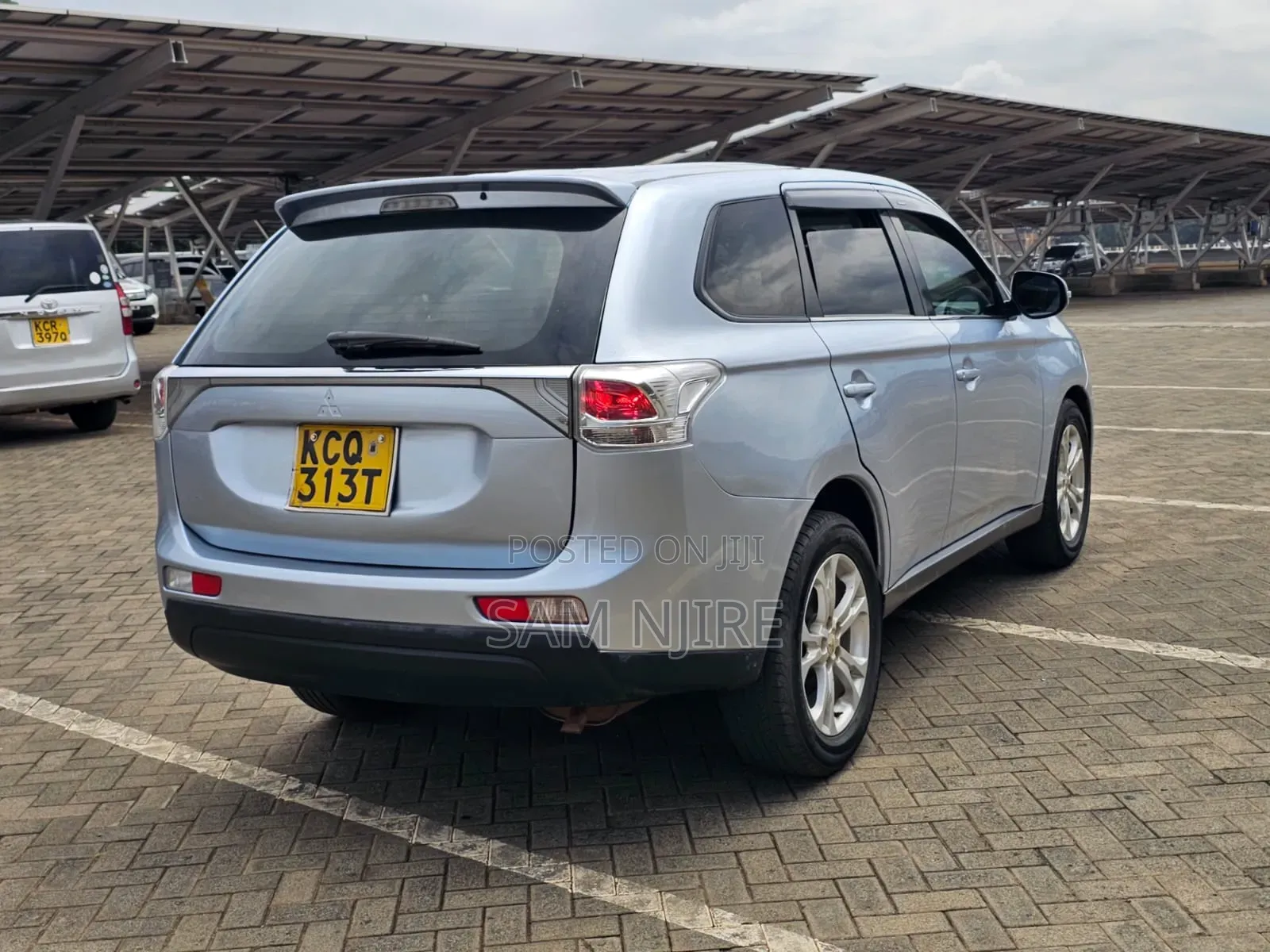 Mitsubishi Outlander 2.0 PHEV AWD 2013 Silver