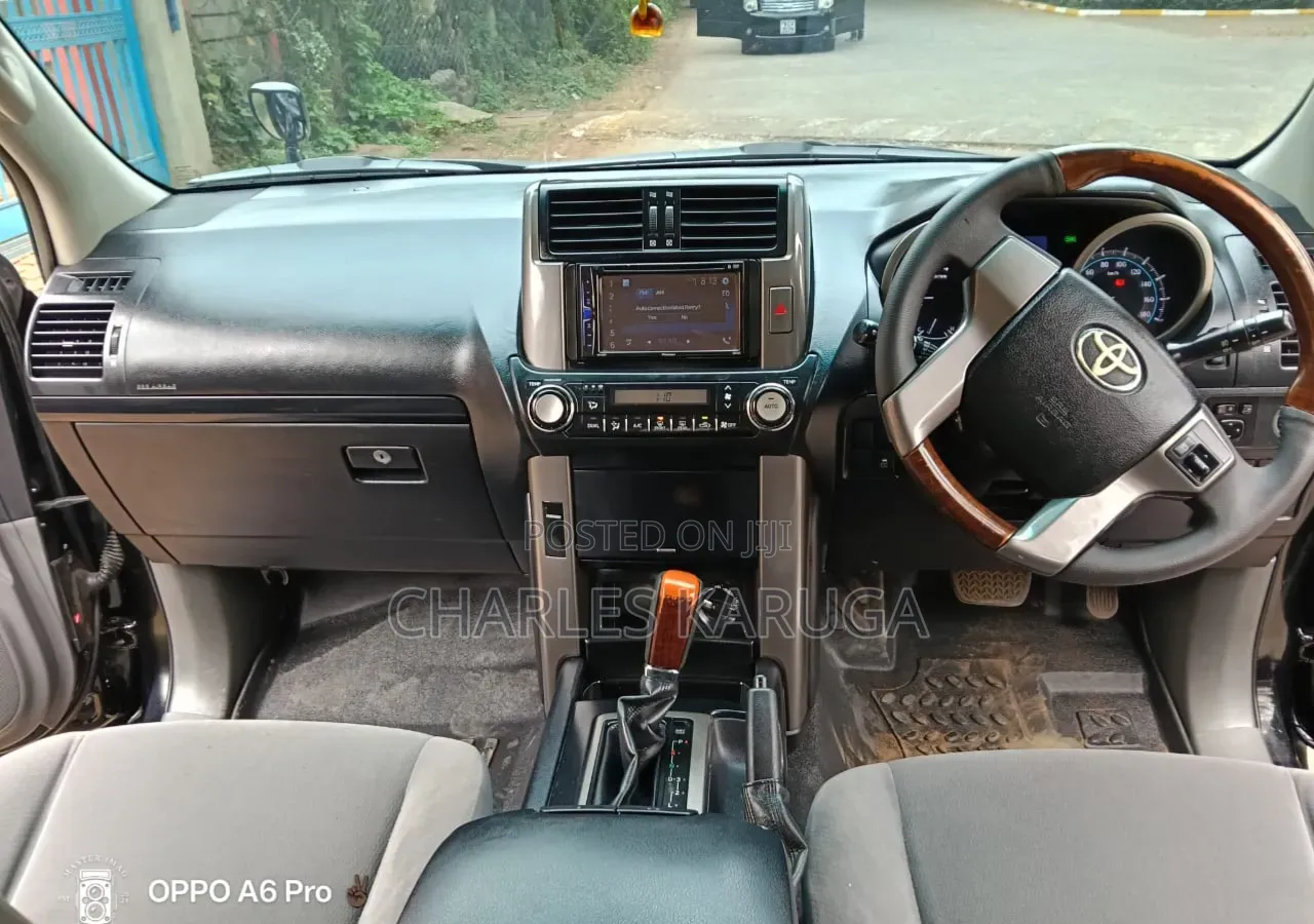 Toyota Land Cruiser Prado 2011 Black