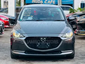 Mazda 2 2021
